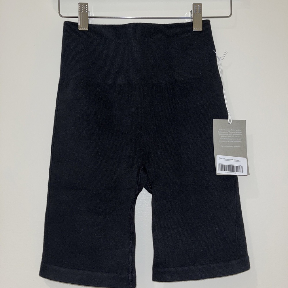 Everlane Shorts Women's Size XS The Perform‎ Bike Shirt Black Pocket NEW